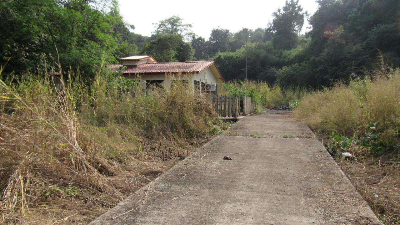 Retreat Chalets, The Nest, At Sparsh Resorts, Karjat Eksteriør billede
