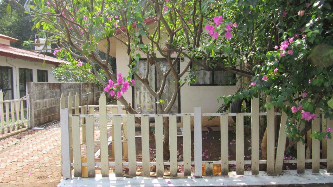Retreat Chalets, The Nest, At Sparsh Resorts, Karjat Eksteriør billede