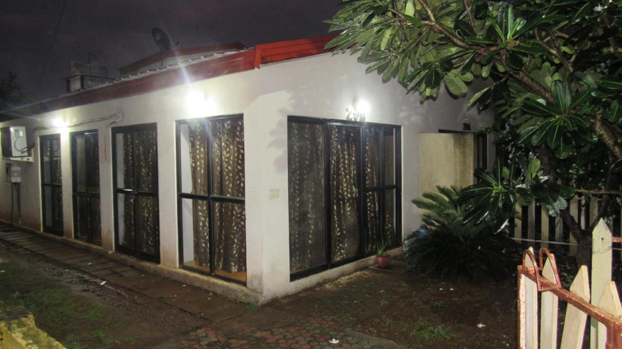Retreat Chalets, The Nest, At Sparsh Resorts, Karjat Eksteriør billede